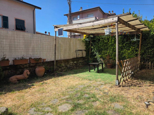 Appartamento in vendita a Follo