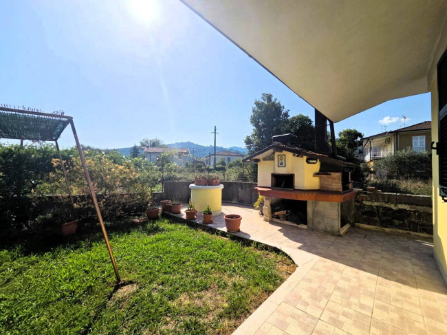 Casa singola in vendita a Follo