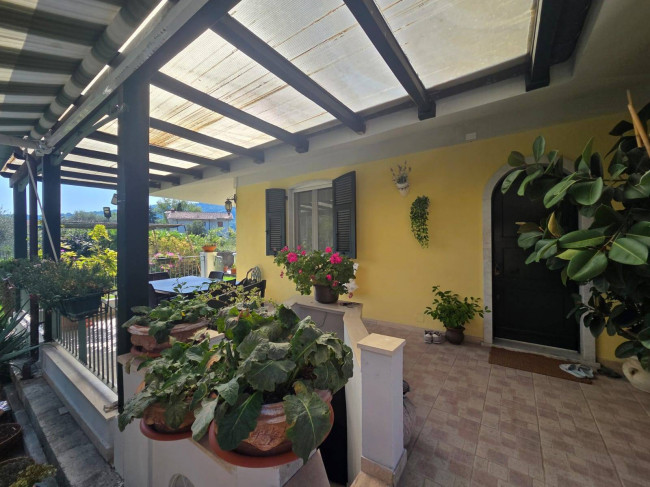 Casa singola in vendita a Follo