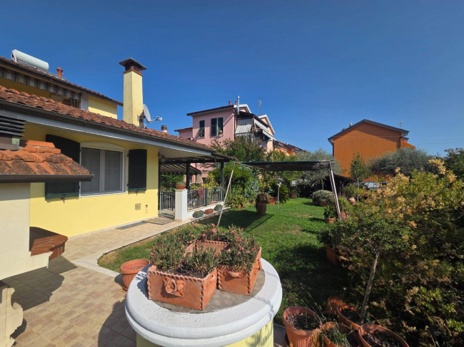 Casa singola in vendita a Follo