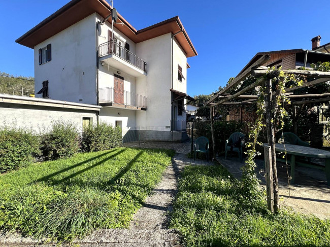 Bifamiliare in vendita a Riccò del Golfo di Spezia
