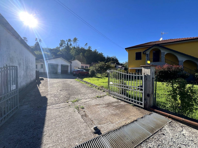 Bifamiliare in vendita a Riccò del Golfo di Spezia
