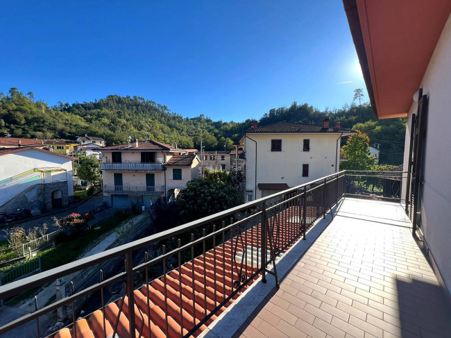 Bifamiliare in vendita a Riccò del Golfo di Spezia