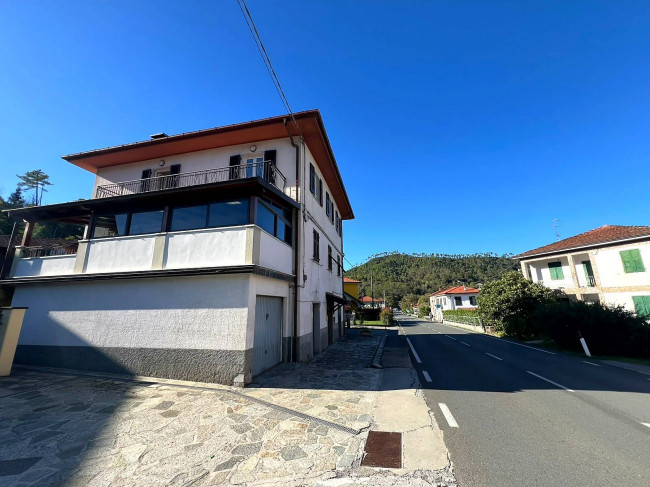 Bifamiliare in vendita a Riccò del Golfo di Spezia