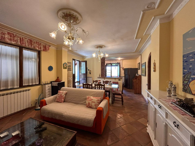 Casa singola in affitto a Riccò del Golfo di Spezia