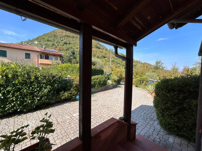 Casa singola in affitto a Riccò del Golfo di Spezia