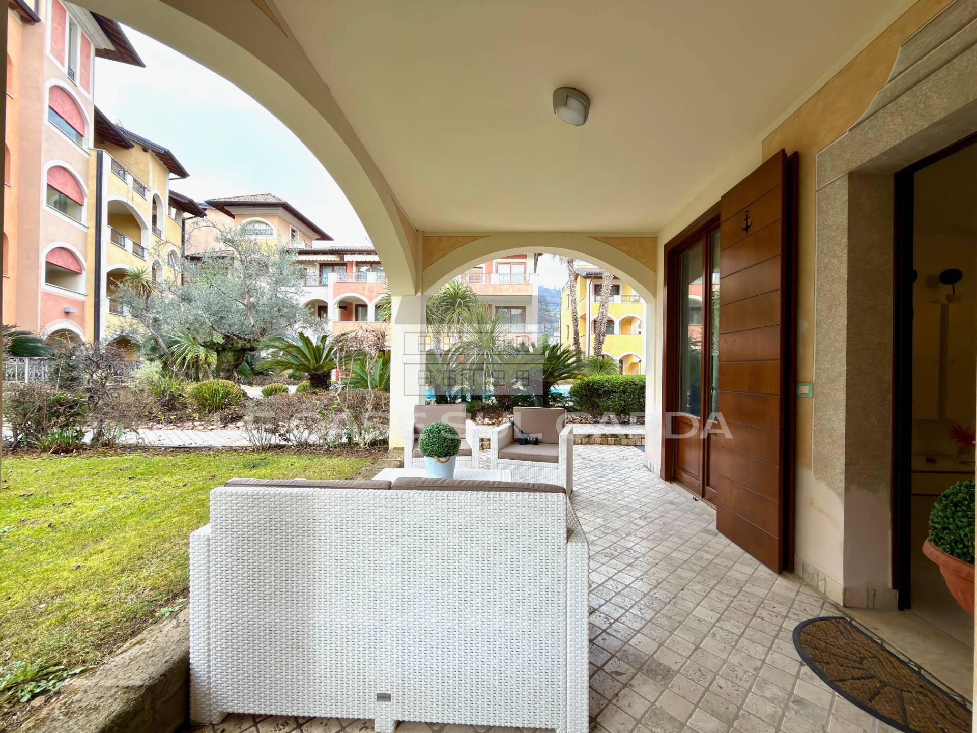 Appartamento in vendita a Toscolano-Madern... - foto 2