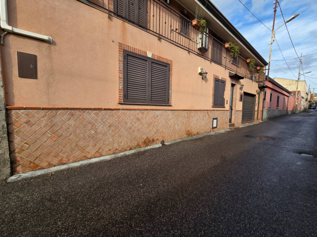 Semindipendente in vendita a Catania