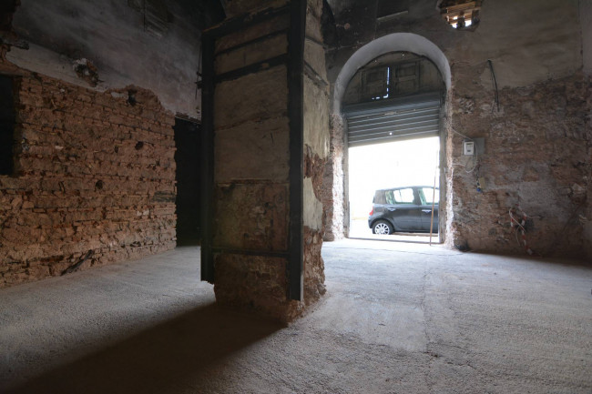 Locale commerciale in affitto a Catania