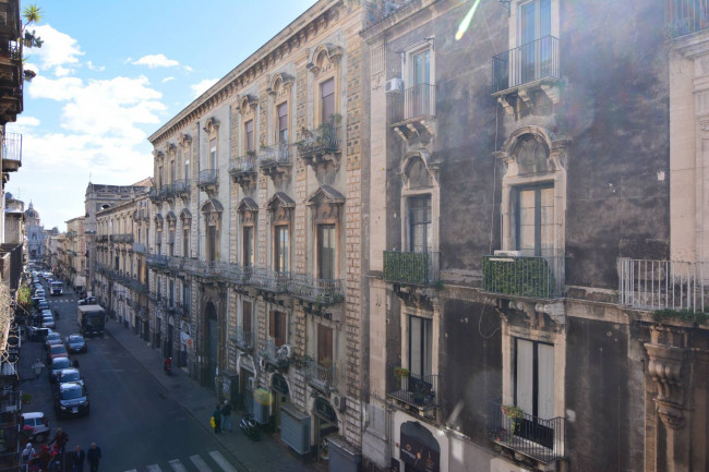 Appartamento Quadrilocale in affitto a Catania