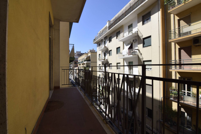 Appartamento Quadrilocale in affitto a Catania