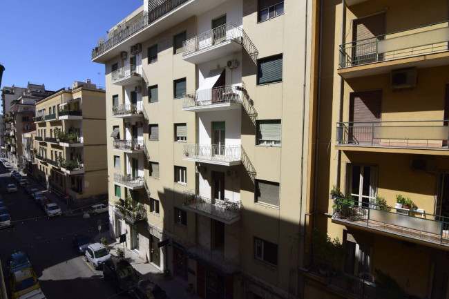 Appartamento Quadrilocale in affitto a Catania