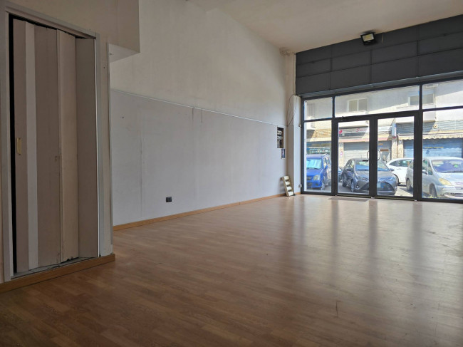 Locale commerciale in affitto a Catania