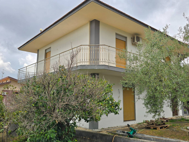 Villa in vendita a Mascalucia