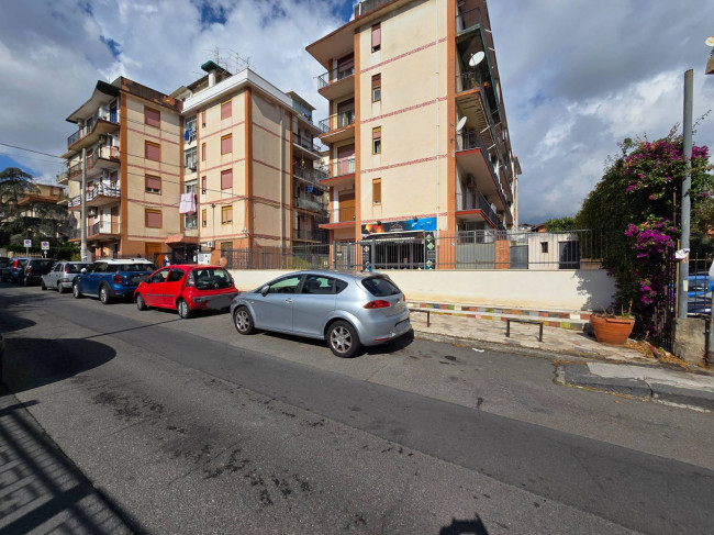 Appartamento Quadrilocale in vendita a Gravina di Catania