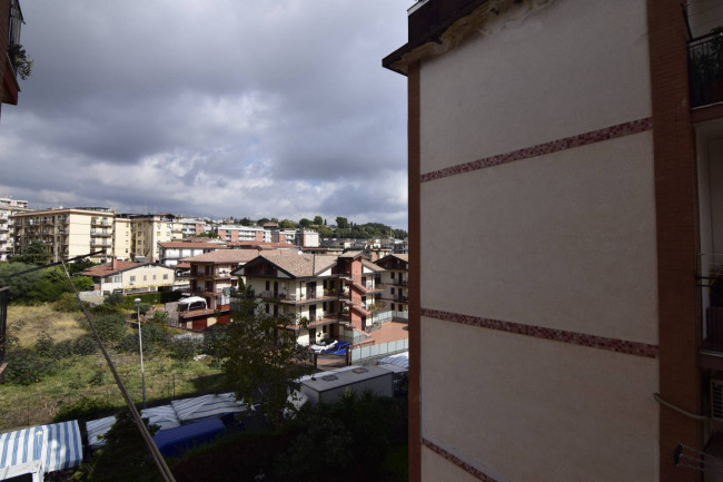 Appartamento Quadrilocale in vendita a Gravina di Catania