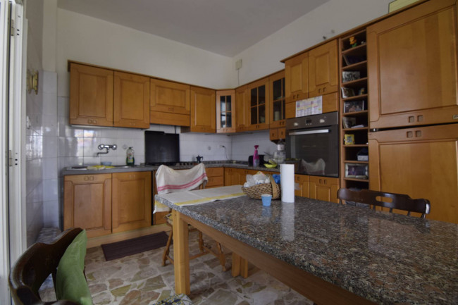 Appartamento Quadrilocale in vendita a Gravina di Catania