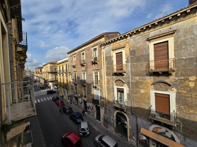 Appartamento Quadrilocale in vendita a Catania