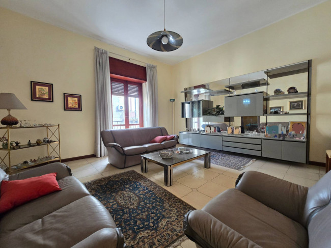 Appartamento Quadrilocale in vendita a Catania