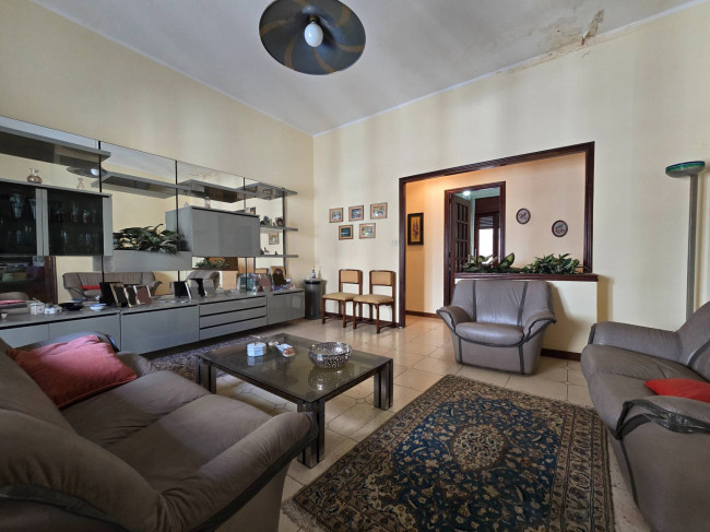 Appartamento Quadrilocale in vendita a Catania