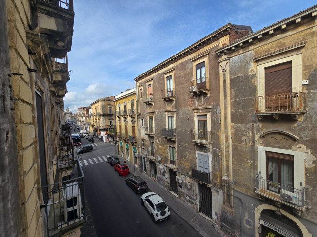Appartamento Quadrilocale in vendita a Catania