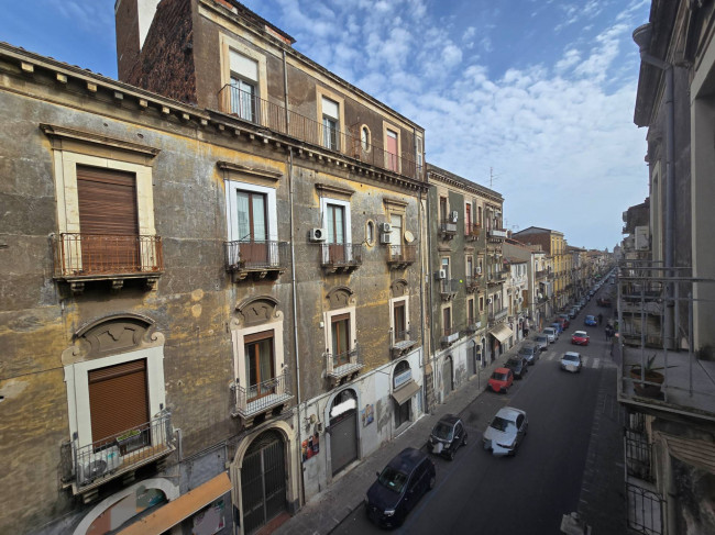 Appartamento Quadrilocale in vendita a Catania