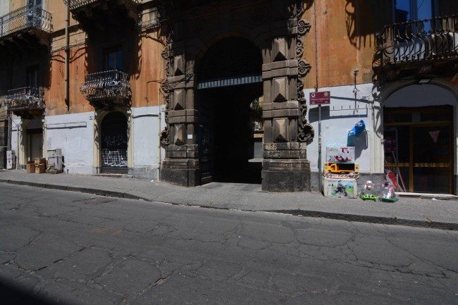 Appartamento Quadrilocale in vendita a Catania