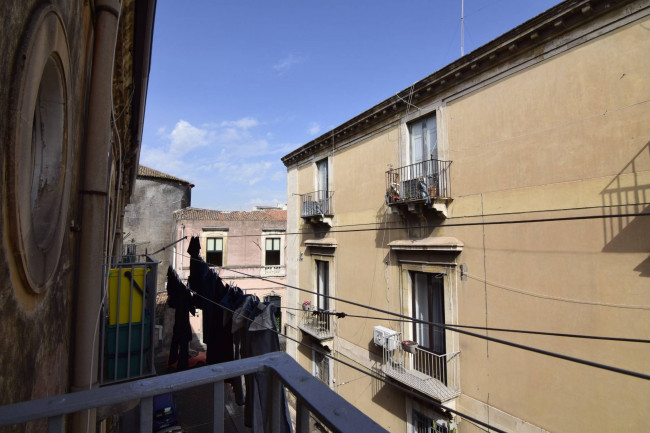 Appartamento Quadrilocale in vendita a Catania