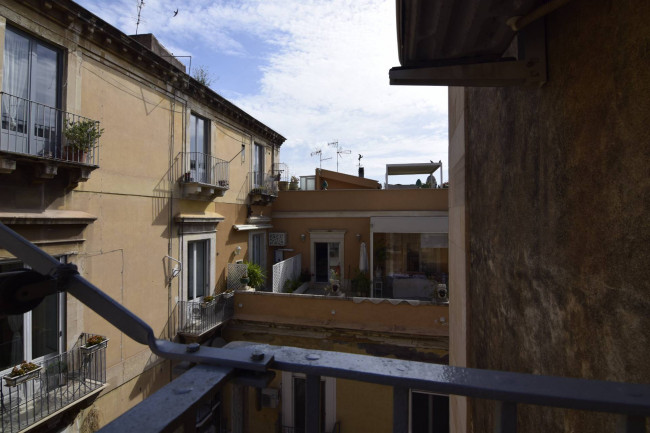 Appartamento Quadrilocale in vendita a Catania