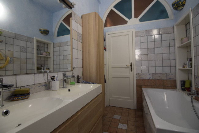 Appartamento Quadrilocale in vendita a Catania