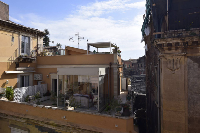 Appartamento Quadrilocale in vendita a Catania