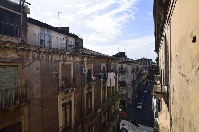 Appartamento Quadrilocale in vendita a Catania