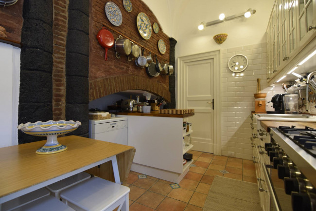 Appartamento Quadrilocale in vendita a Catania