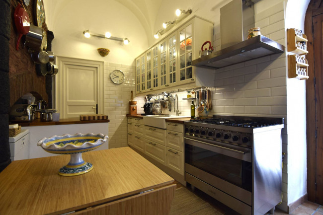 Appartamento Quadrilocale in vendita a Catania