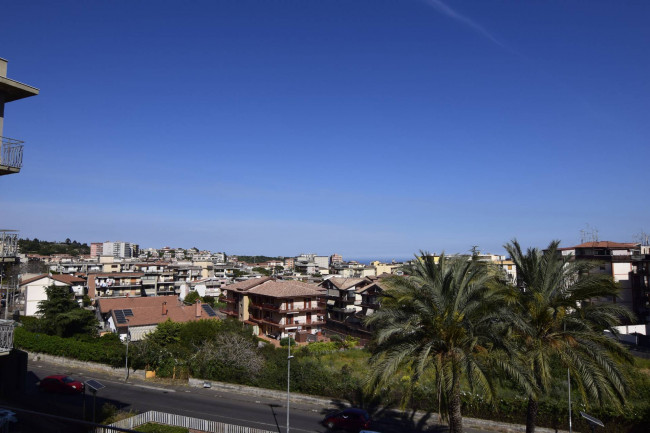 Appartamento Trilocale in affitto a Gravina di Catania