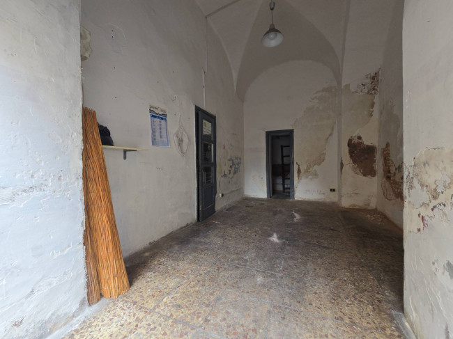 Deposito-Garage-Locale Commerciale in affitto a Catania