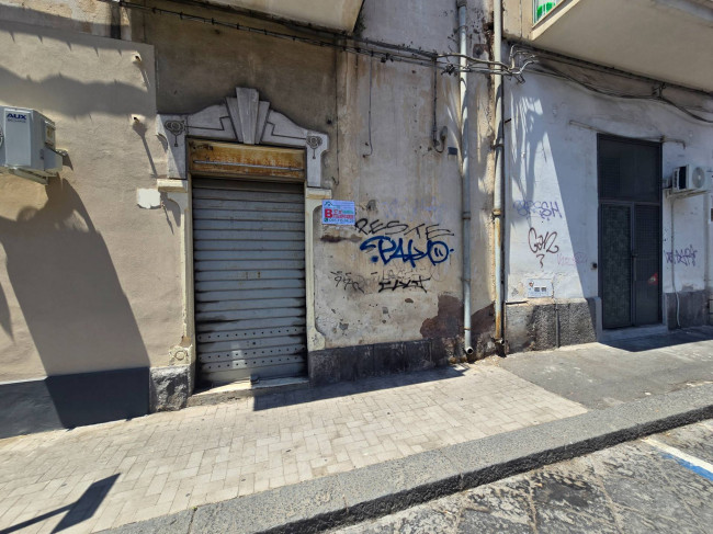 Locale commerciale in vendita a Catania