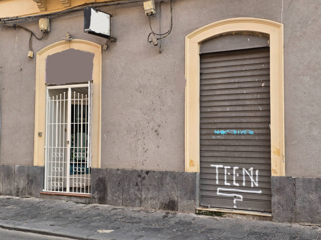 Locale commerciale in vendita a Catania