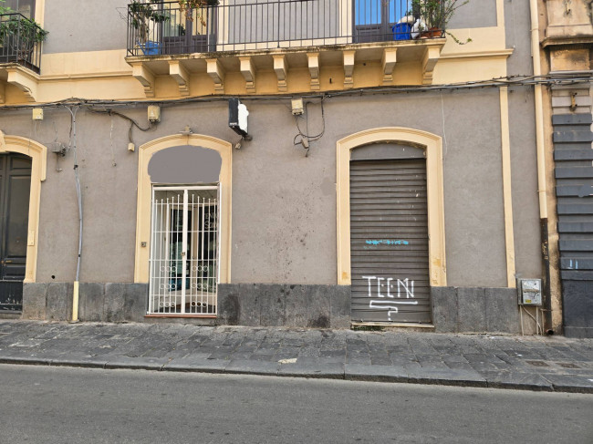 Locale commerciale in vendita a Catania