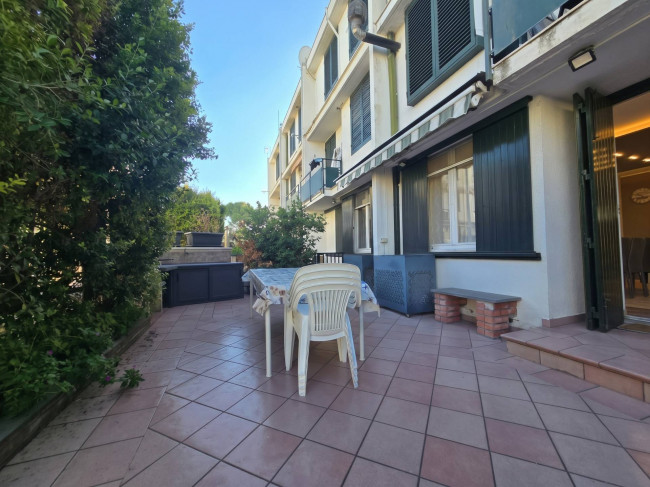 Zona mare - Appartamento in vendita a Augusta