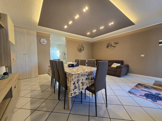 Zona mare - Appartamento in vendita a Augusta