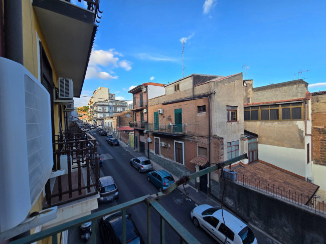 Appartamento Quadrilocale in vendita a Catania