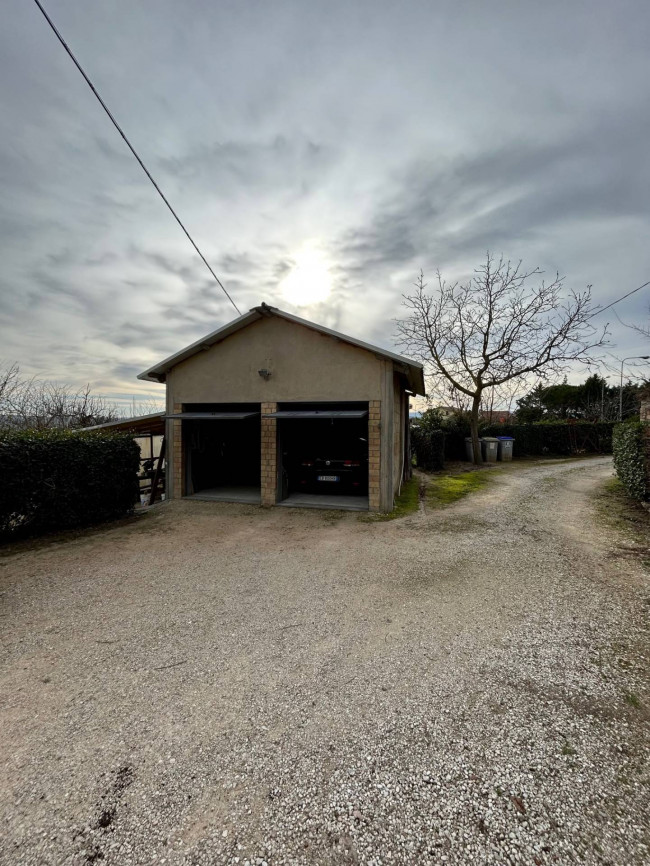 Villetta Bifamiliare in vendita a Todi