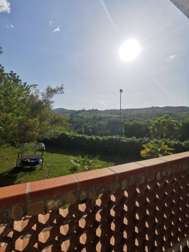 Casa singola in vendita a Baschi