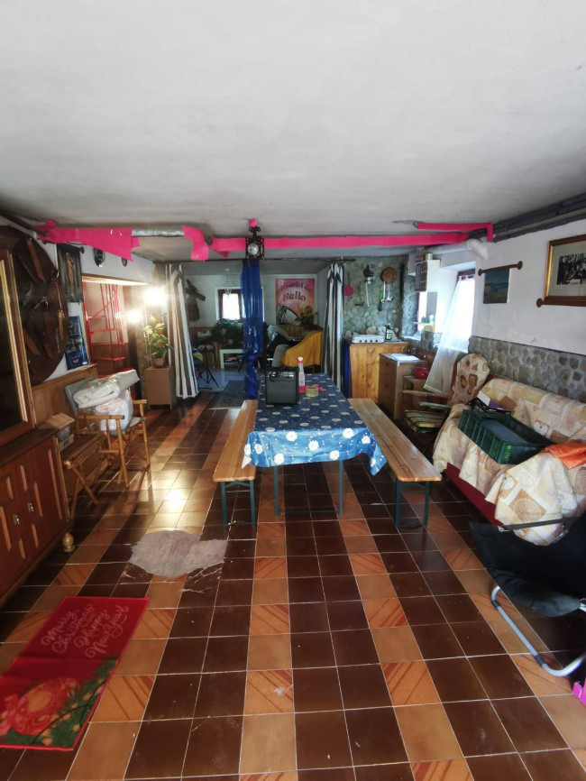 Casa singola in vendita a Baschi