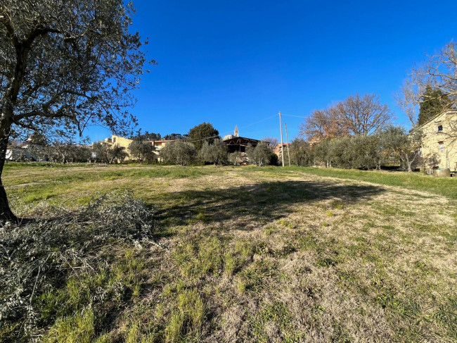 Terreno edificabile in vendita a Todi