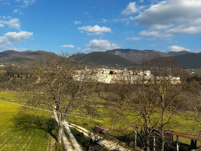 Rustico in vendita a Massa Martana