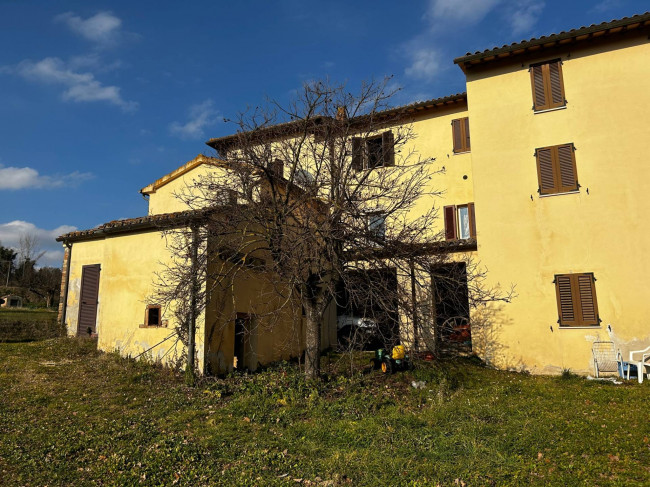 Rustico in vendita a Massa Martana