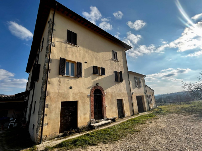 Rustico in vendita a Massa Martana