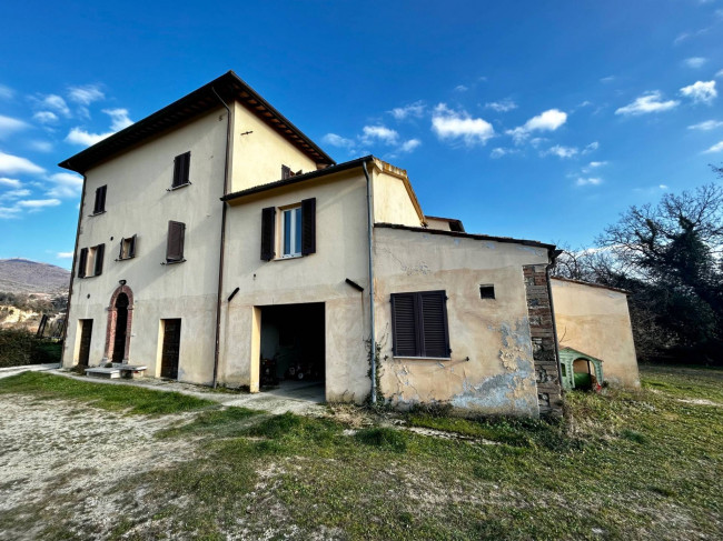 Rustico in vendita a Massa Martana